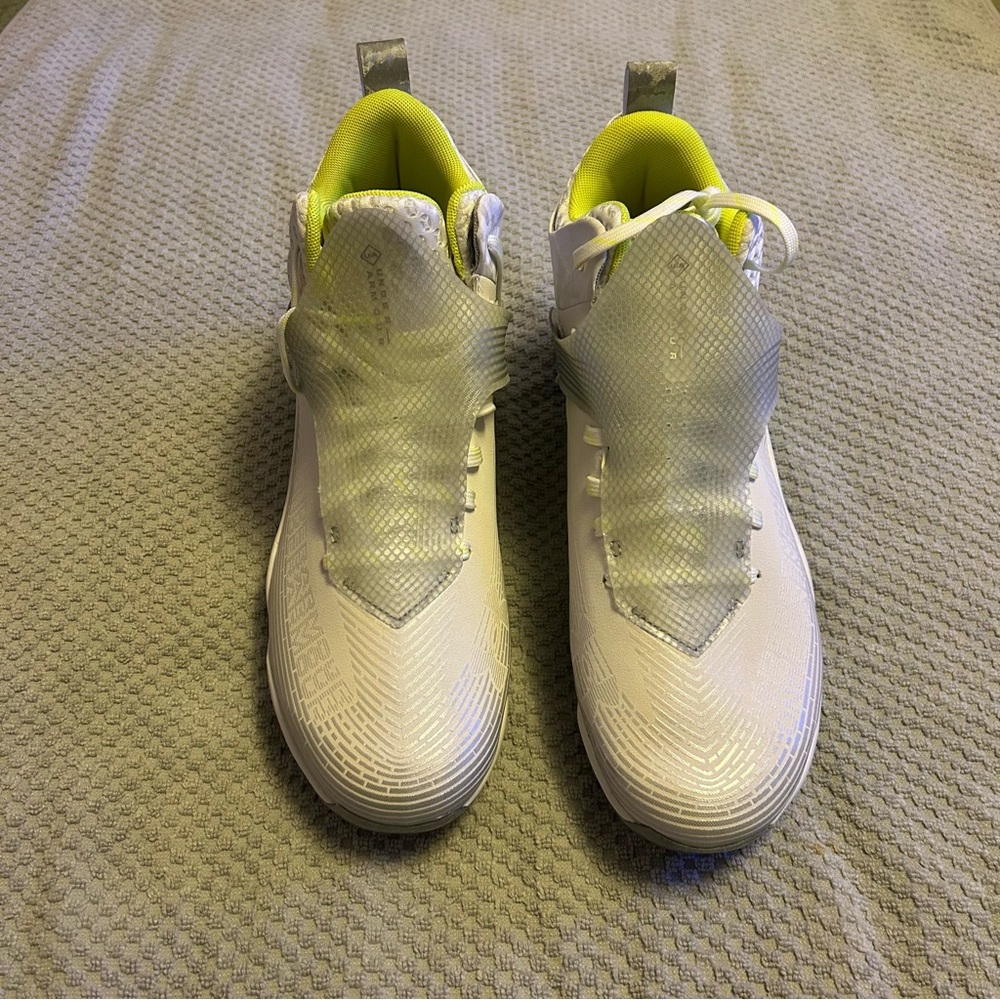 Under Armour Highlight Hammer MC White and Neon Yellow Football Cleats